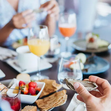 Отель Sofitel Thalassa Sea &